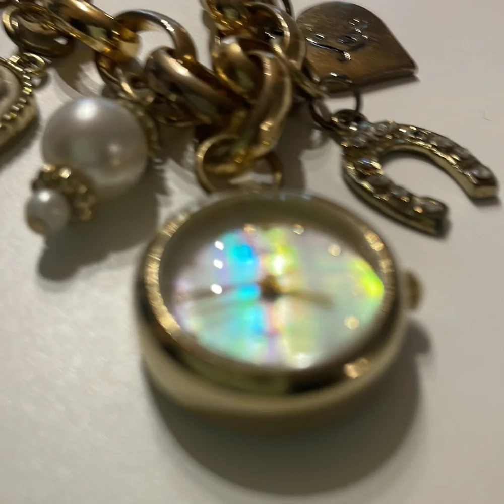 Gold Tone 7 Charms 7” Long Bracelet - Picture 5 of 6